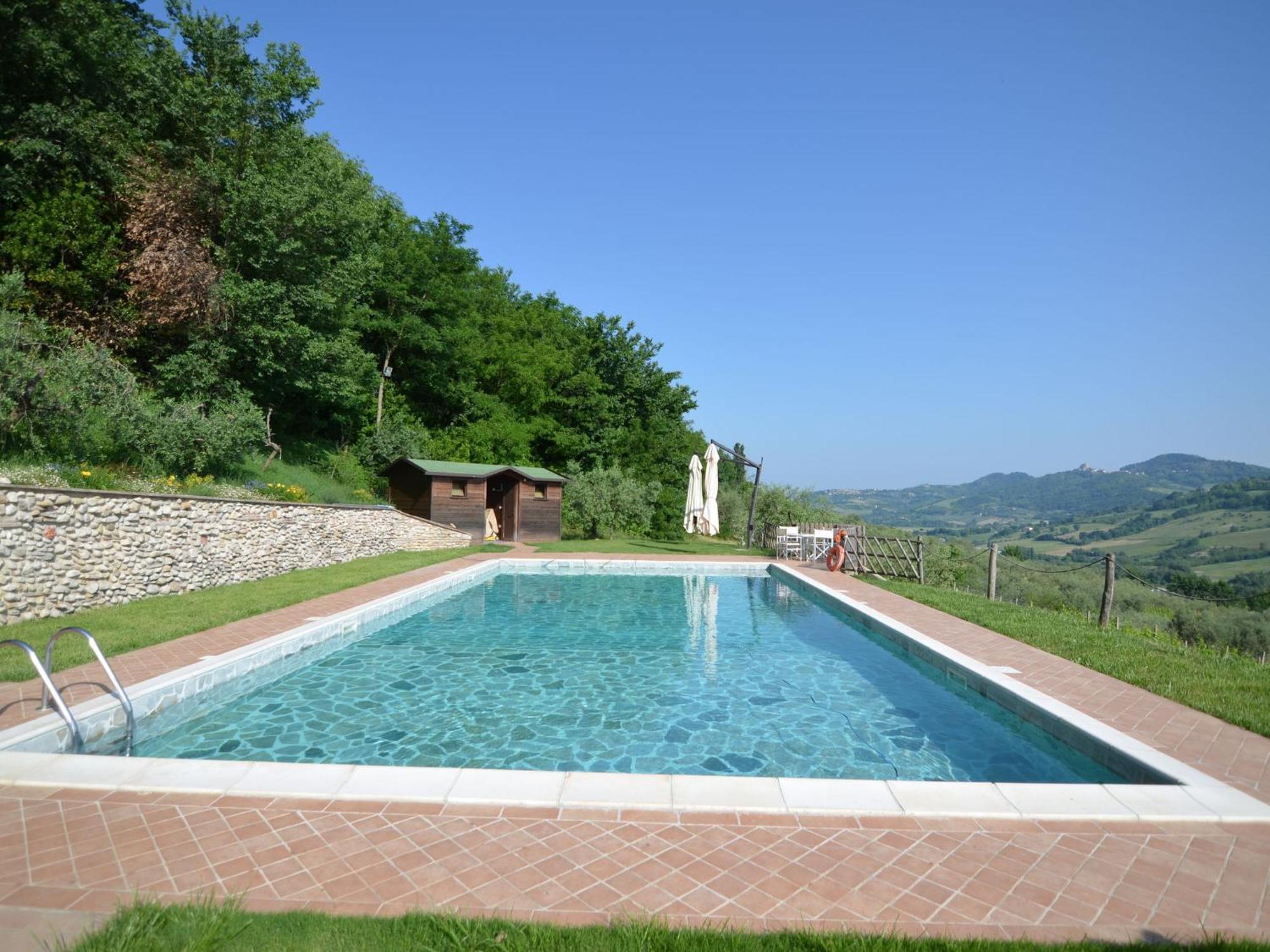 Lovely Holiday Home In Monte Colombo On Farm Exterior foto